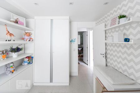 Quarto de apartamento para alugar com 2 quartos, 70m² em Recreio dos Bandeirantes, Rio de Janeiro