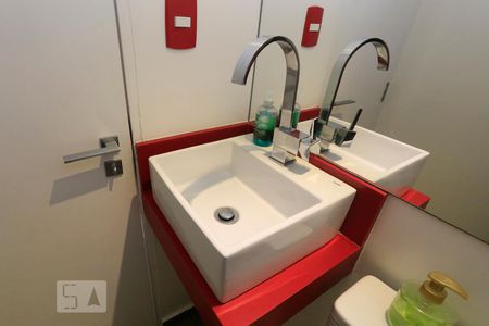 Apartamento à venda com 150m², 3 quartos e sem vaga Apartamento à venda com 150m², 3 quartos e sem vagaLavabo