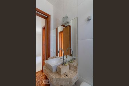 Apartamento à venda com 65m², 2 quartos e 2 vagasBanheiro da Suíte