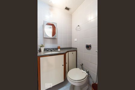 Apartamento à venda com 80m², 2 quartos e 1 vaga Apartamento à venda com 80m², 2 quartos e 1 vagaBanheiro
