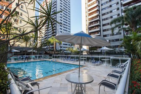 Apartamento à venda com 80m², 2 quartos e 1 vaga Apartamento à venda com 80m², 2 quartos e 1 vagaPiscina