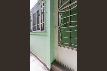 Casa à venda com 210m², 3 quartos e 2 vagas Casa à venda com 210m², 3 quartos e 2 vagasEntrada