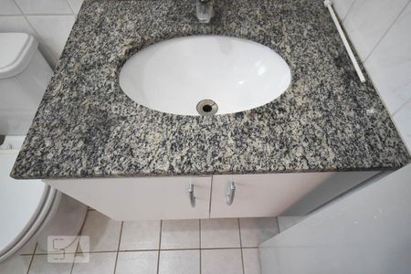 Detalhe do Banheiro de apartamento para alugar com 2 quartos, 49m² em Fazenda Morumbi, São Paulo