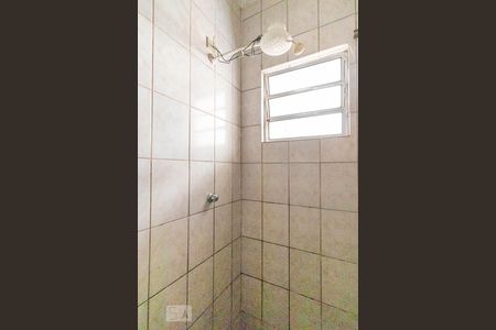 Banheiro de kitnet/studio para alugar com 1 quarto, 38m² em Vila Buenos Aires, São Paulo