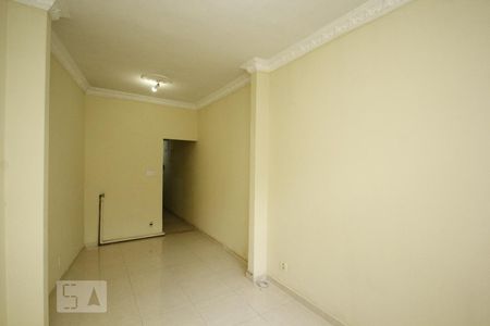 Sala/Quarto de kitnet/studio para alugar com 1 quarto, 27m² em Centro, Rio de Janeiro