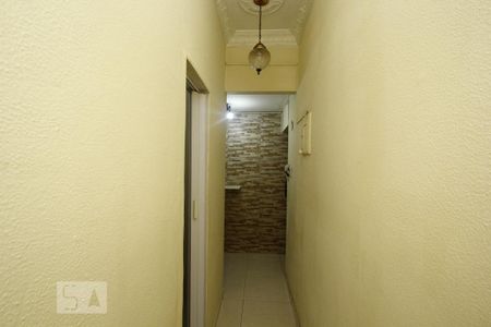 Corredor de kitnet/studio para alugar com 1 quarto, 27m² em Centro, Rio de Janeiro