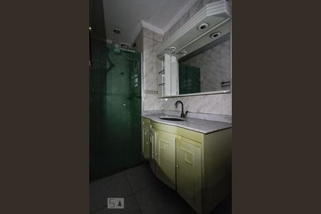 Banheiro de apartamento para alugar com 2 quartos, 60m² em Umuarama, Osasco