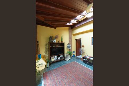 Casa à venda com 135m², 2 quartos e 2 vagas Casa à venda com 135m², 2 quartos e 2 vagasSala TV