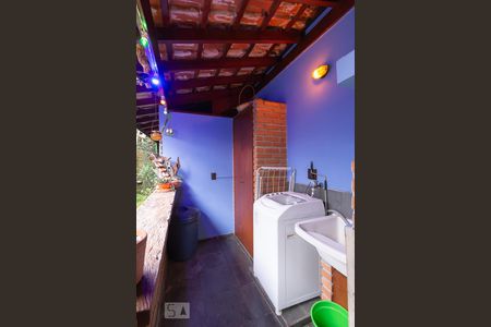 Casa à venda com 135m², 2 quartos e 2 vagas Casa à venda com 135m², 2 quartos e 2 vagasQuintal Área de Serviço