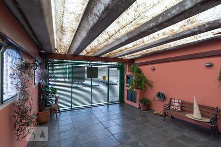 Casa à venda com 135m², 2 quartos e 2 vagas Casa à venda com 135m², 2 quartos e 2 vagasGaragem