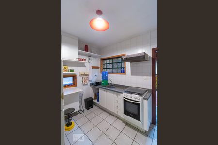 Casa à venda com 135m², 2 quartos e 2 vagas Casa à venda com 135m², 2 quartos e 2 vagasCozinha