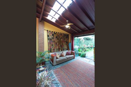 Casa à venda com 135m², 2 quartos e 2 vagas Casa à venda com 135m², 2 quartos e 2 vagasSala TV