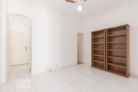 Apartamento para alugar com 38m², 1 quarto e sem vaga Apartamento para alugar com 38m², 1 quarto e sem vagaSala