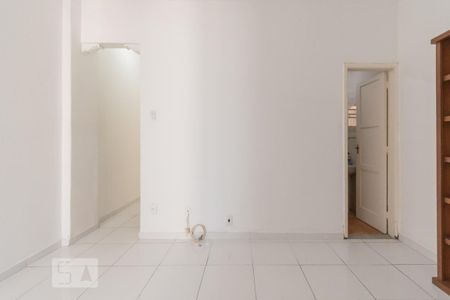 Apartamento para alugar com 38m², 1 quarto e sem vaga Apartamento para alugar com 38m², 1 quarto e sem vagaSala