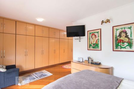 Casa à venda com 500m², 5 quartos e 6 vagasSuíte 1