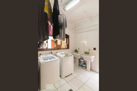 Casa à venda com 500m², 5 quartos e 6 vagasLavanderia