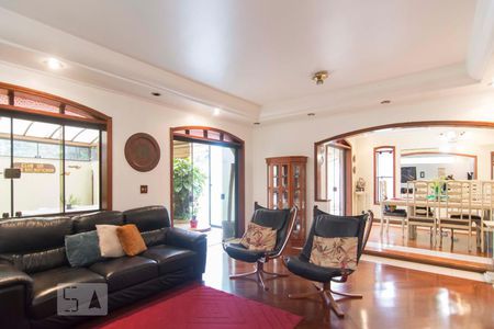 Casa à venda com 500m², 5 quartos e 6 vagasSala