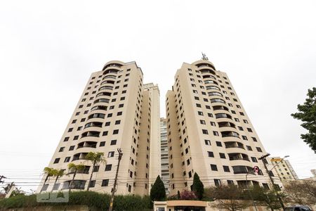 Apartamento à venda com 90m², 3 quartos e 2 vagas Apartamento à venda com 90m², 3 quartos e 2 vagasFachada