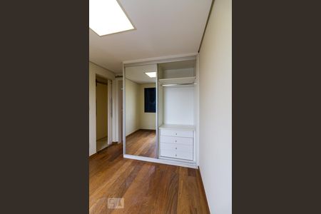 Apartamento à venda com 90m², 3 quartos e 2 vagas Apartamento à venda com 90m², 3 quartos e 2 vagasQuarto 2 Suíte - Armário