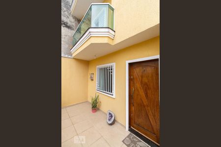 Casa de condomínio à venda com 65m², 2 quartos e 1 vagaEntrada