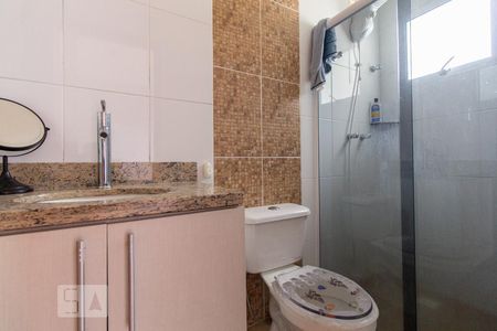 Casa de condomínio à venda com 65m², 2 quartos e 1 vagaBanheiro do quarto 1