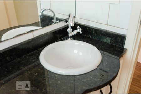 Apartamento para alugar com 55m², 2 quartos e 1 vaga Apartamento para alugar com 55m², 2 quartos e 1 vagaBanheiro