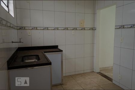 Cozinha de casa de condomínio à venda com 2 quartos, 65m² em Santa Amélia, Belo Horizonte