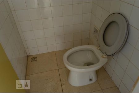 Banheiro  de casa de condomínio à venda com 2 quartos, 65m² em Santa Amélia, Belo Horizonte