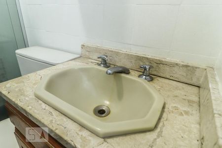 Apartamento à venda com 139m², 3 quartos e 1 vaga Apartamento à venda com 139m², 3 quartos e 1 vagaBanheiro Social 2