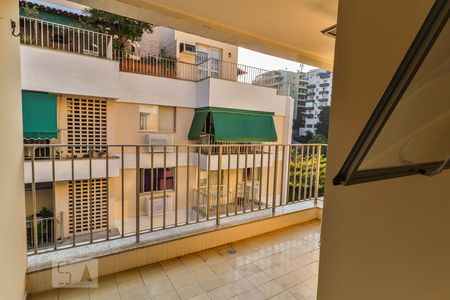 Apartamento à venda com 139m², 3 quartos e 1 vaga Apartamento à venda com 139m², 3 quartos e 1 vagaVaranda Sala