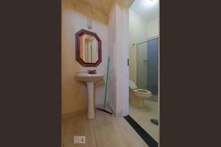 Studio para alugar com 50m², 1 quarto e sem vaga Studio para alugar com 50m², 1 quarto e sem vagaBanheiro