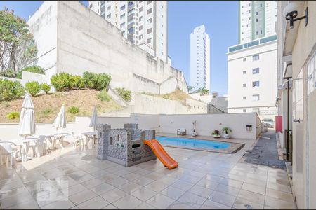 Apartamento para alugar com 60m², 2 quartos e 1 vagaÁrea comum - Piscina