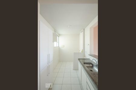 Cozinha de apartamento para alugar com 2 quartos, 60m² em Buritis, Belo Horizonte