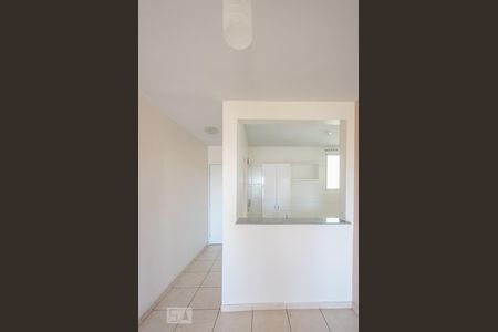 Cozinha de apartamento para alugar com 2 quartos, 60m² em Buritis, Belo Horizonte