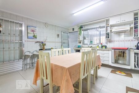 Casa à venda com 249m², 5 quartos e 2 vagasCozinha