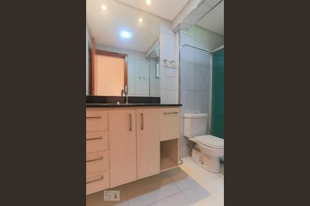 Apartamento à venda com 69m², 2 quartos e 1 vaga Apartamento à venda com 69m², 2 quartos e 1 vagaBanheiro da Suite