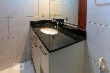 Apartamento à venda com 69m², 2 quartos e 1 vaga Apartamento à venda com 69m², 2 quartos e 1 vagaBanheiro da Suite