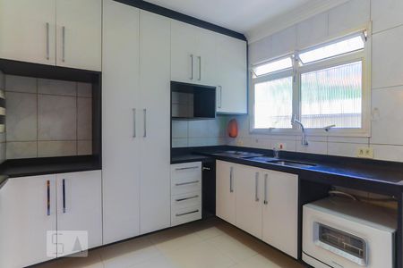 Apartamento à venda com 69m², 2 quartos e 1 vaga Apartamento à venda com 69m², 2 quartos e 1 vagaCozinha Armário