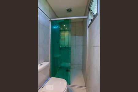 Apartamento à venda com 69m², 2 quartos e 1 vaga Apartamento à venda com 69m², 2 quartos e 1 vagaBanheiro da Suite