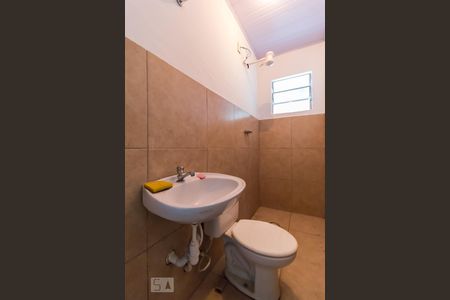Banheiro de casa para alugar com 2 quartos, 100m² em Alto da Lapa, São Paulo
