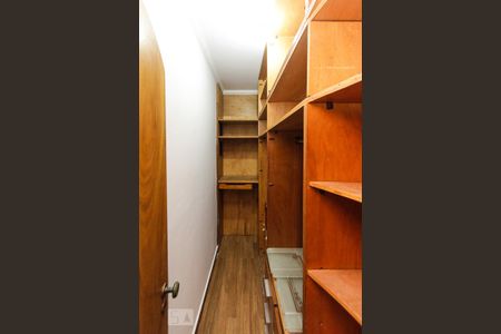 Casa para alugar com 174m², 3 quartos e 2 vagas Casa para alugar com 174m², 3 quartos e 2 vagasCloset Suite