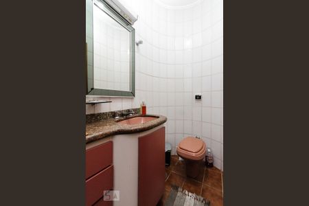Lavabo de casa para alugar com 3 quartos, 174m² em Vila São Domingos, São Paulo