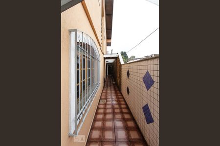 Corredor de casa para alugar com 3 quartos, 174m² em Vila São Domingos, São Paulo