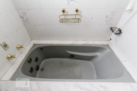 Casa para alugar com 174m², 3 quartos e 2 vagas Casa para alugar com 174m², 3 quartos e 2 vagasBanheiro Suite