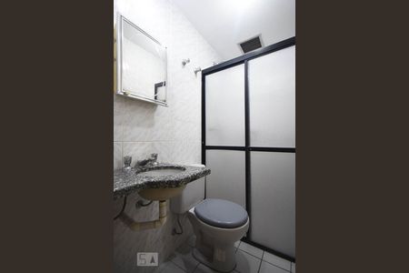 Apartamento à venda com 77m², 3 quartos e 2 vagasBanheiro