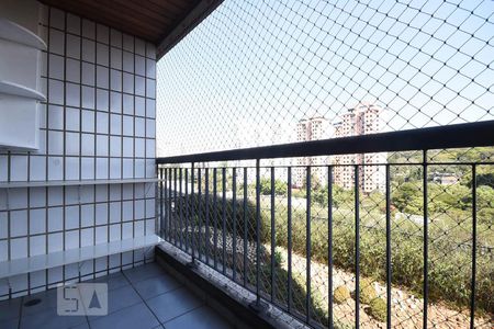 Apartamento à venda com 77m², 3 quartos e 2 vagasVaranda