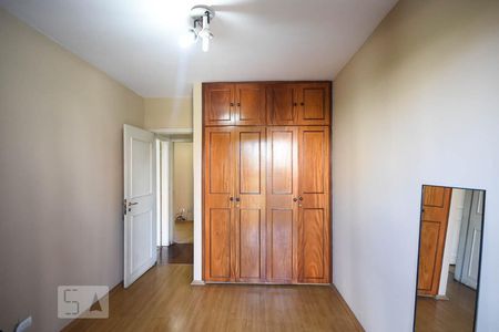 Apartamento à venda com 77m², 3 quartos e 2 vagasQuarto 2