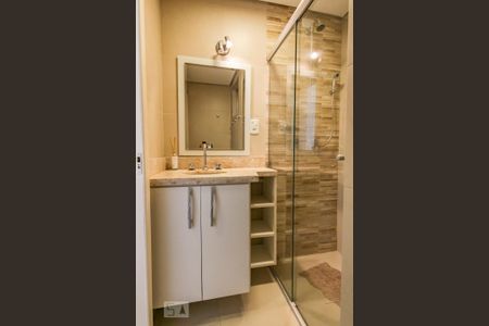 BANHEIRO de apartamento para alugar com 1 quarto, 70m² em Passo da Areia, Porto Alegre