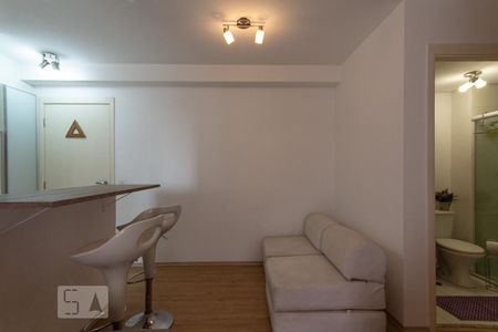 Sala de apartamento para alugar com 2 quartos, 49m² em Parque Reboucas, São Paulo