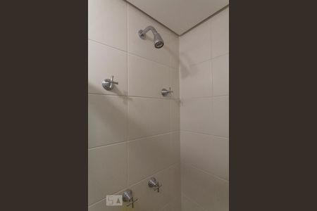 Banheiro de apartamento para alugar com 2 quartos, 49m² em Parque Reboucas, São Paulo